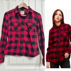 TNA Classic Fit Red & Black Banff Plaid 100% Cotton Flannel Shirt. Size Small